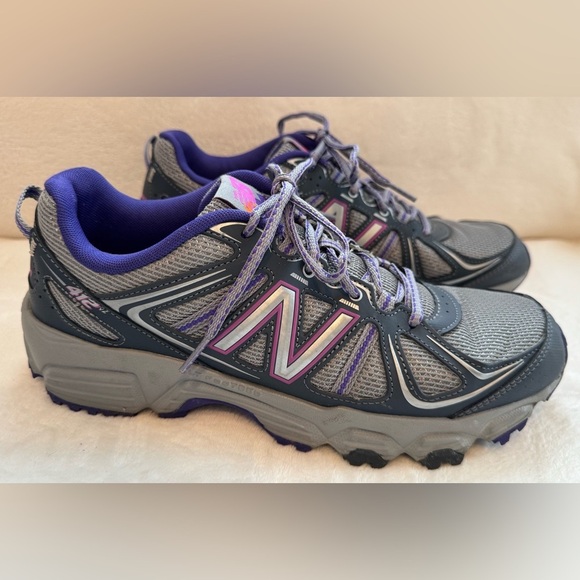 New Balance Shoes - New Balance 412 v2 Women's Trail Running Shoes Size 11